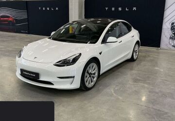 Tesla Model 3 40.065 km 31.200 &euro; Hanau 63457