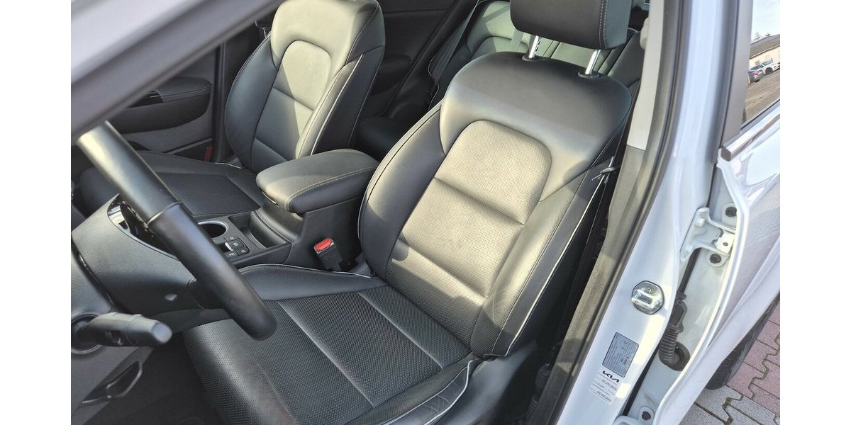 Kia Sportage Black Edition 4WD Automatik, AHK, Leder, 28.421 km 23.890 &euro; Rodgau 63110