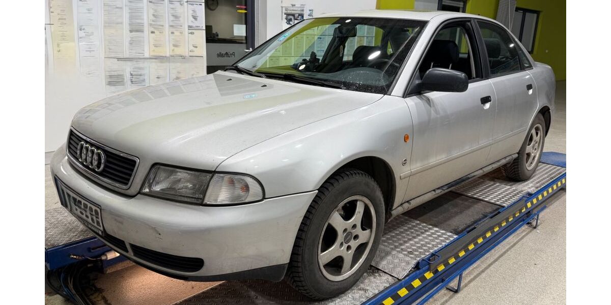 Audi A4 136.000 km 1.200 &euro; Frankfurt am Main 65936