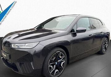 BMW iX 41.756 km 42.970 &euro; Bad Homburg 61352