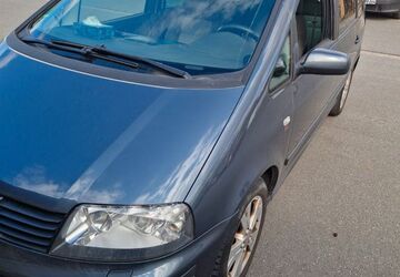 Seat Alhambra 267.000 km 2.500 &euro; Frankfurt 65929