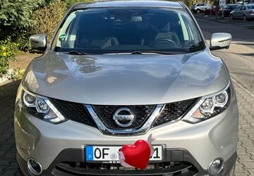 Nissan Qashqai 87.000 km 13.200 &euro; Offenbach 63071