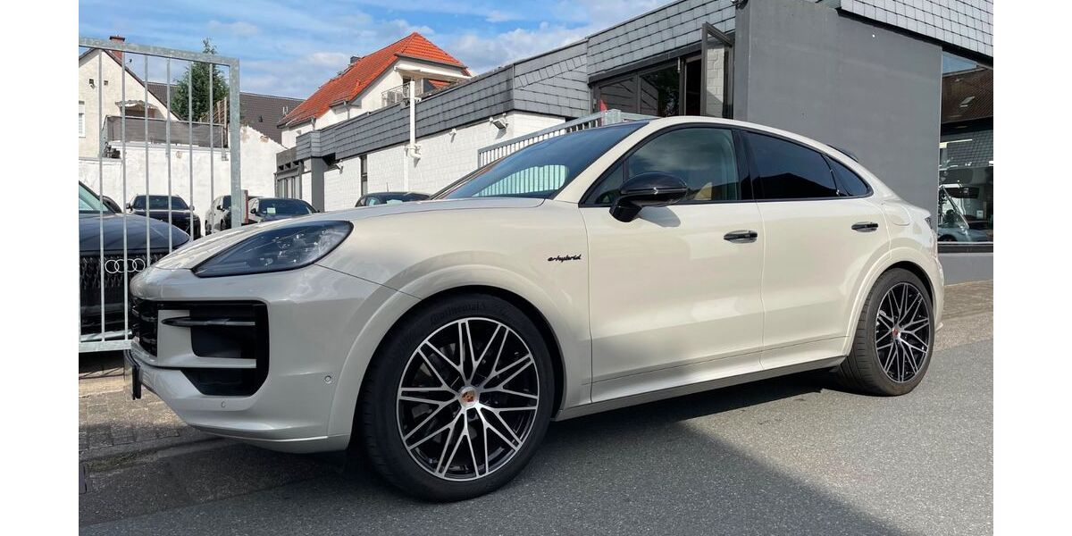 Porsche Cayenne 4.550 km 143.395 &euro; Flörsheim am Main 65439