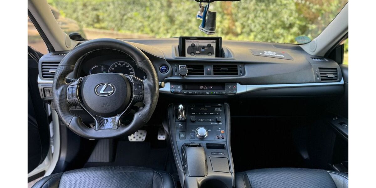 Lexus CT 200h 135.540 km 12.499 &euro; Frankfurt an Main 60320