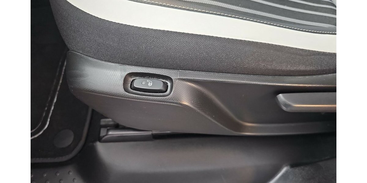 Renault Twingo Intens Easy-Link, Klimaautom, Sitzheizung 50.000 km 11.890 &euro; Schwalbach/Taunus 65824