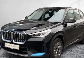BMW iX1 11.039 km 33.449 &euro; Frankfurt 60314