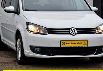 VW Touran 212.000 km 6.390 &euro; Limeshain 63694