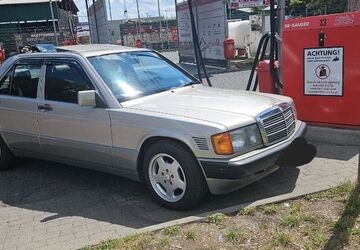 Mercedes-Benz 190 270.000 km 21.000 &euro; Offenbach 63065