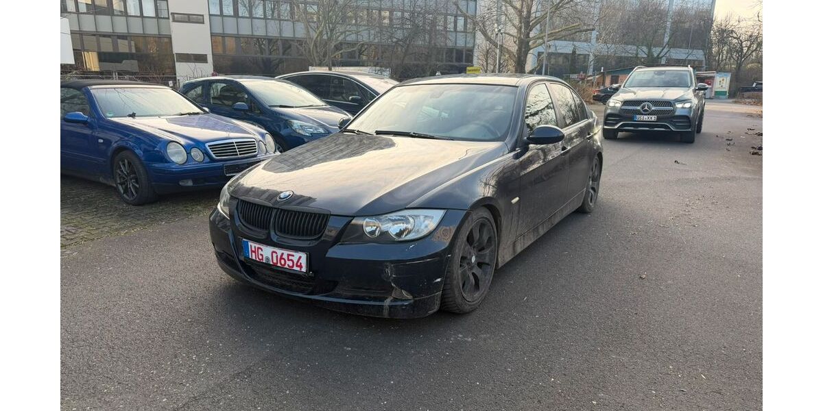 BMW 318 210.538 km 1.300 &euro; Steinbach 61449