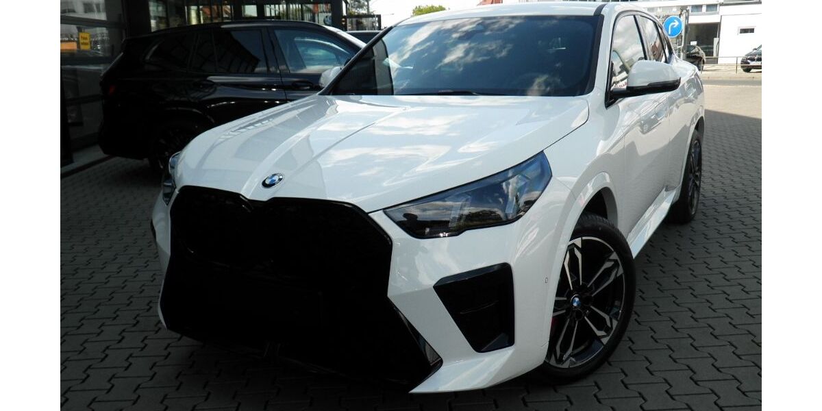 BMW X2 3.111 km 54.199 &euro; Frankfurt am Main 60435