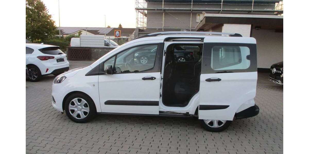 Ford Tourneo Courier 147.110 km 9.999 &euro; Babenhausen 64832