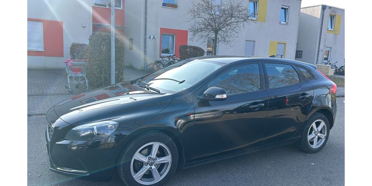 Volvo V40 120.000 km 9.298 &euro; Rüsselsheim 65428