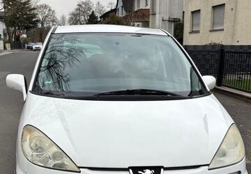 Peugeot 807 220.000 km 670 &euro; Offenbach 63069