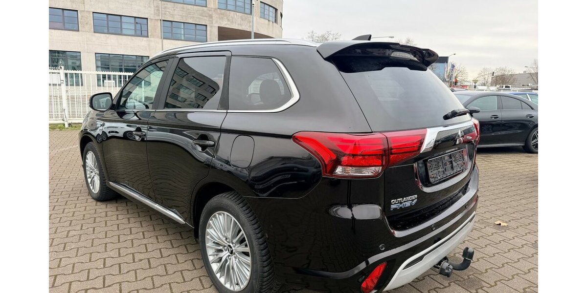 Mitsubishi Plug-in Hybrid Outlander Top 4WD/2Hd/TopZustand 139.100 km 17.999 &euro; Frankfurt 60386