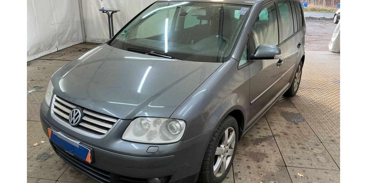 VW Touran 286.000 km 2.600 &euro; FRANKFURT 65933