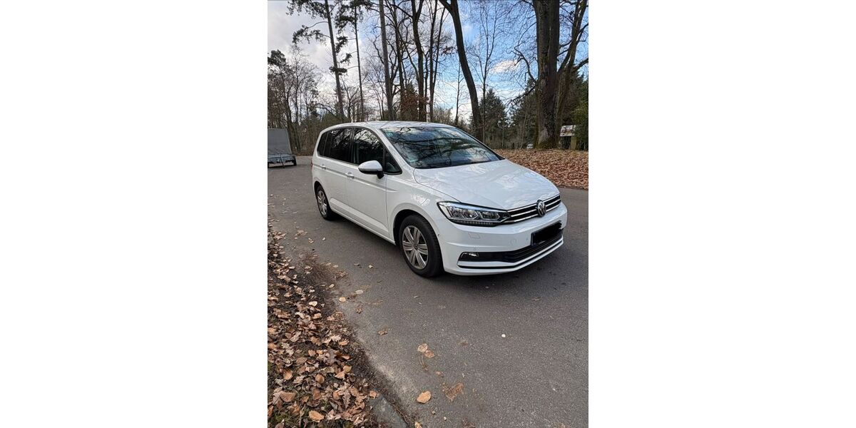 VW Touran 328.000 km 8.700 &euro; frankfurt 60320