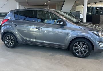 Hyundai i20 67.000 km 11.875 &euro; Dietzenbach 63128