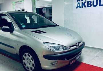 Peugeot 206 117.500 km 2.950 &euro; Bruchköbel 63486