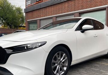 Mazda 3 91.000 km 13.890 &euro; Rüsselsheim am Main 65428