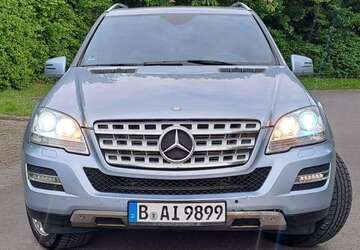 Mercedes-Benz ML 300 258.000 km 9.500 &euro; Altenstadt 63674