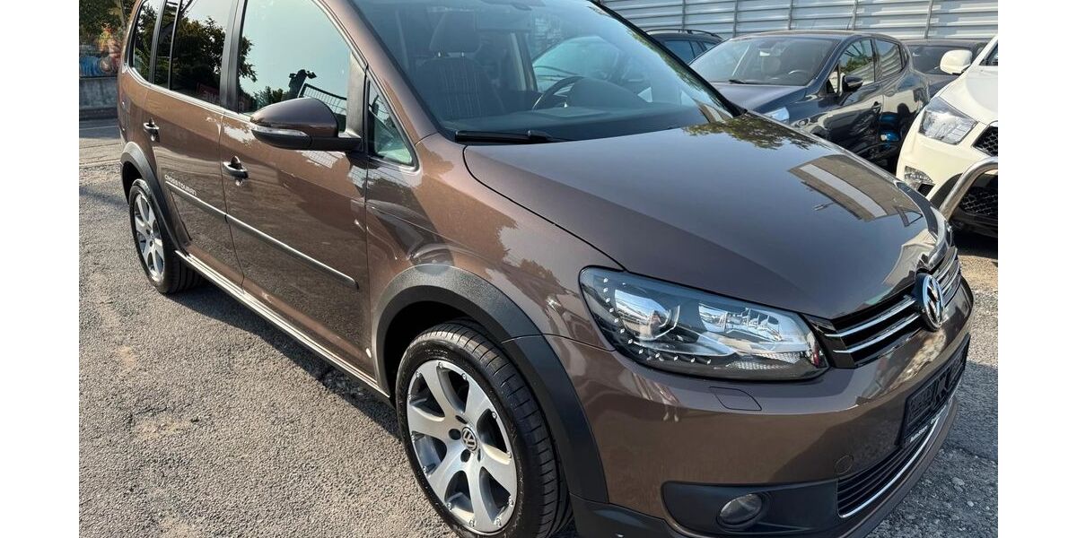 VW Touran 202.000 km 6.900 &euro; Frankfurt - Griesheim 65933
