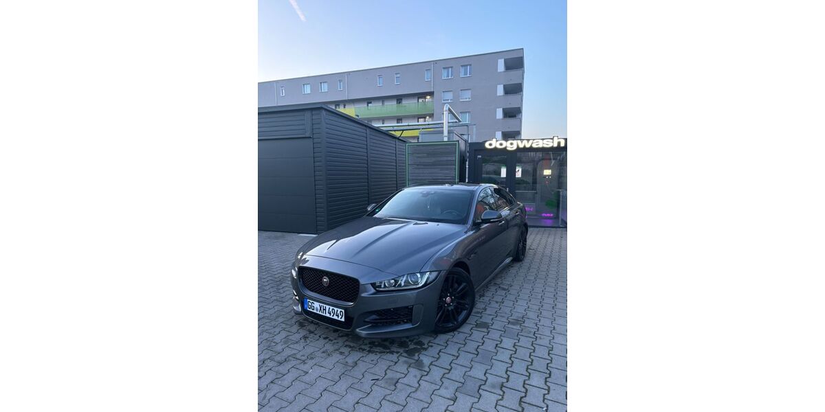 Jaguar XE 195.000 km 11.900 &euro; Raunheim 65479