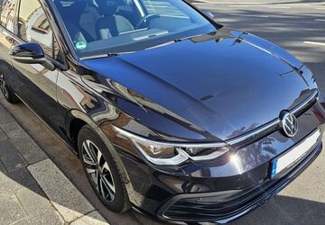 VW Golf 28.000 km 17.900 &euro; Offenbach 63075