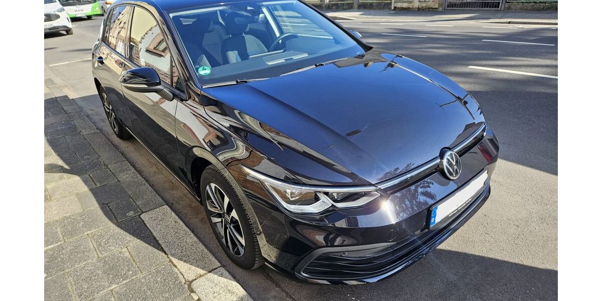 VW Golf 28.000 km 17.900 &euro; Offenbach 63075