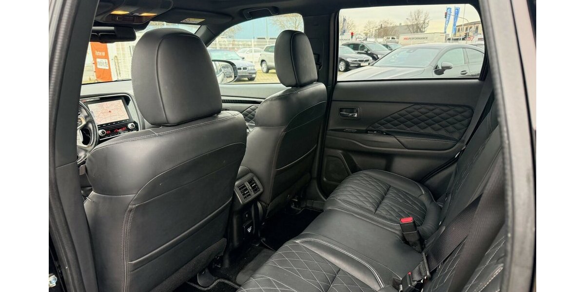 Mitsubishi Plug-in Hybrid Outlander Top 4WD/2Hd/TopZustand 139.100 km 17.999 &euro; Frankfurt 60386