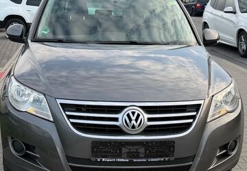 VW Tiguan 180.361 km 7.499 &euro; Dietzenbach 63128