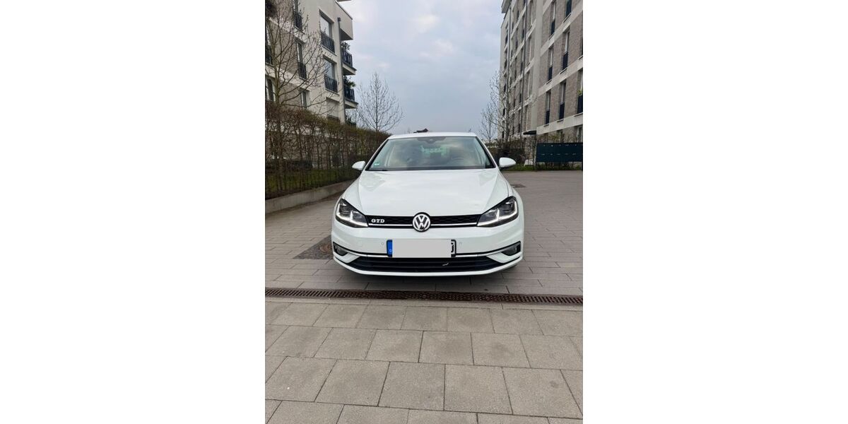 VW Golf 139.821 km 13.900 &euro; Offenbach am Main 63067