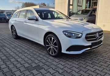 Mercedes-Benz E 300 e T Avantgarde AHK, LED, Rückfahrkamera, App 55.700 km 27.990 &euro; Rodgau 63110