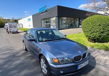 BMW 318 140.000 km 3.950 &euro; Maintal 63477