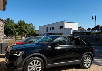 Audi Q3 135.000 km 24.250 &euro; Offenbach 63069