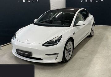 Tesla Model 3 50.123 km 33.200 &euro; Hanau 63457
