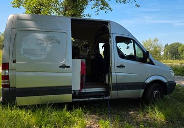 Mercedes-Benz Sprinter 183.000 km 13.900 &euro; Offenbach 63075