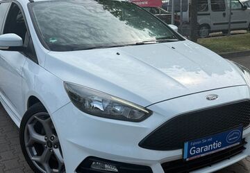 Ford Focus 74.565 km 15.700 &euro; Offenbach 63071