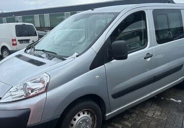 Toyota Proace (Verso) 113.418 km 11.500 &euro; Hanau 63452