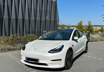 Tesla Model 3 52.000 km 22.800 &euro; Neu Anspach 61267