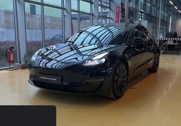 Tesla Model 3 69.884 km 32.600 &euro; Hanau 63457
