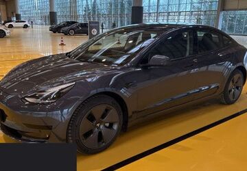 Tesla Model 3 49.336 km 24.500 &euro; Hanau 63457