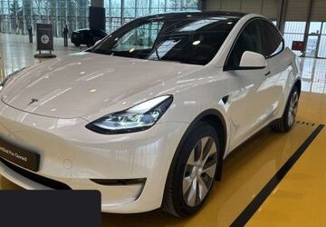 Tesla Model Y 27.848 km 42.500 &euro; Hanau 63457