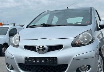 Toyota Aygo (X) 58.000 km 4.899 &euro; Dietzenbach 63128