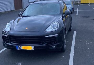 Porsche Cayenne 270.000 km 26.900 &euro; Offenbach 63071