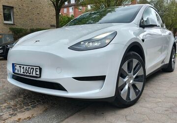 Tesla Model Y 98.000 km 29.500 &euro; Frankfurt am Main 60596