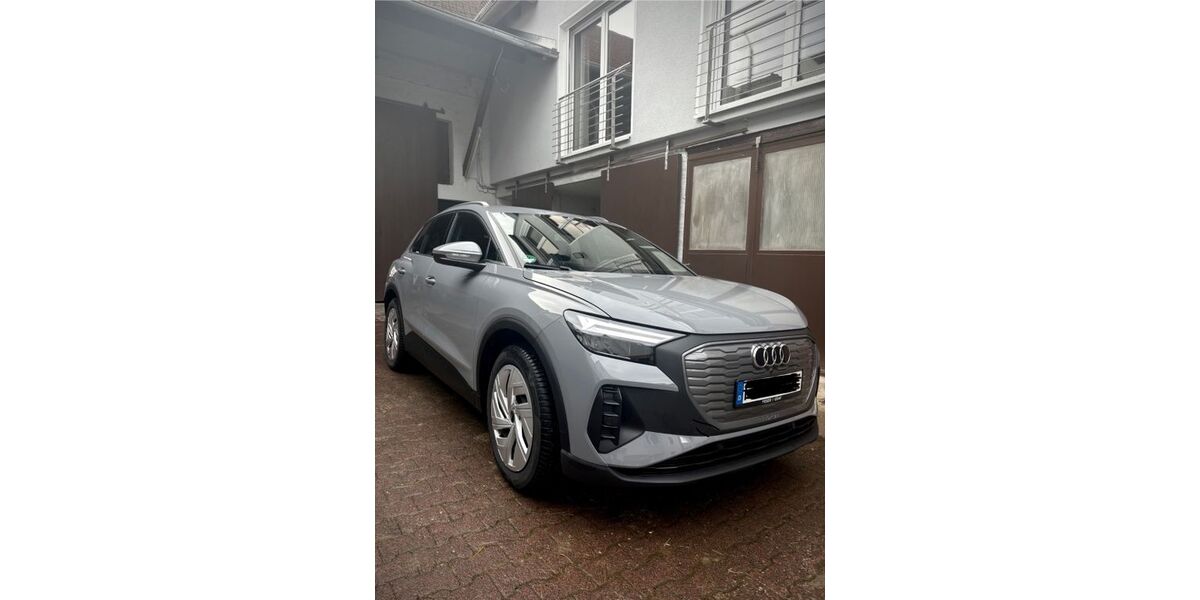 Audi Q4 e-tron 47.000 km 21.900 &euro; Frankfurt 60435