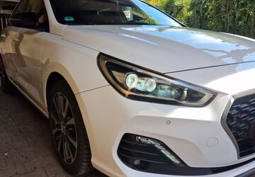 Hyundai i30 135.000 km 11.999 &euro; Neu isenburg 63263