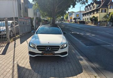 Mercedes-Benz E 220 171.000 km 21.950 &euro; Offenbach 63071