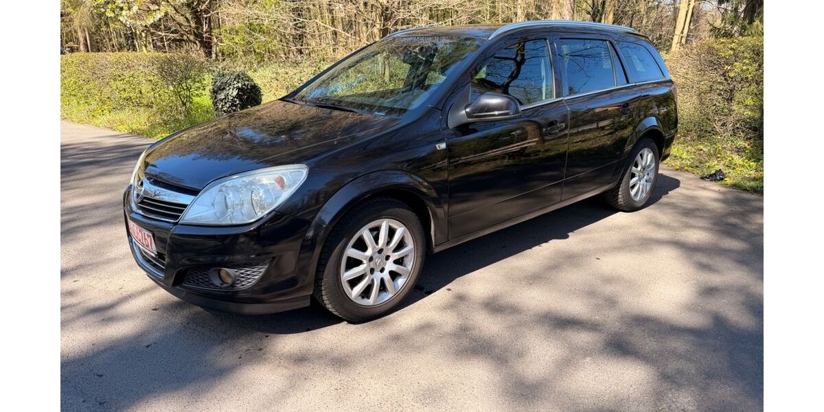 Opel Astra 159.000 km 2.399 &euro; Rossdorf 64380