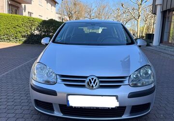 VW Golf 91.000 km 3.200 &euro; Groß Gerau 64521